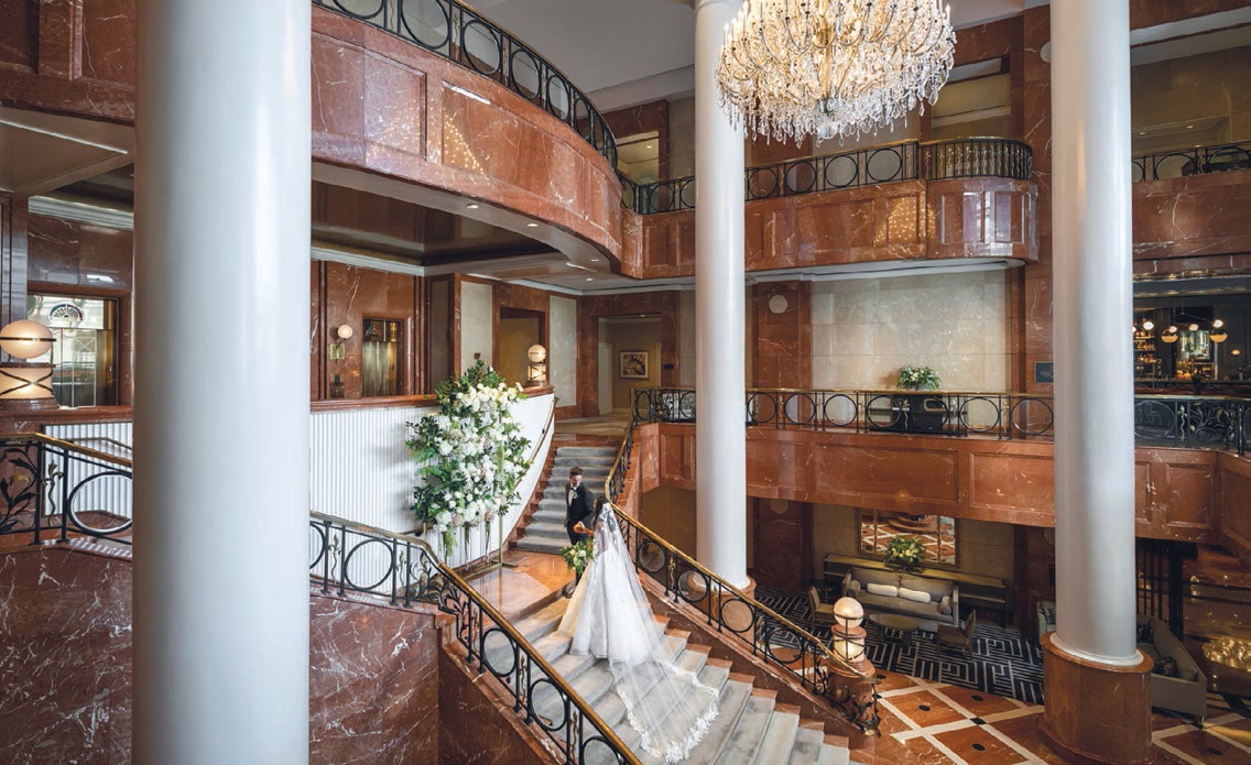 Four Seasons Hotel Atlanta’s stunning ballroom is a complete dream. PHOTO COURTESY OF: FOUR SEASONS HOTEL ATLANTA